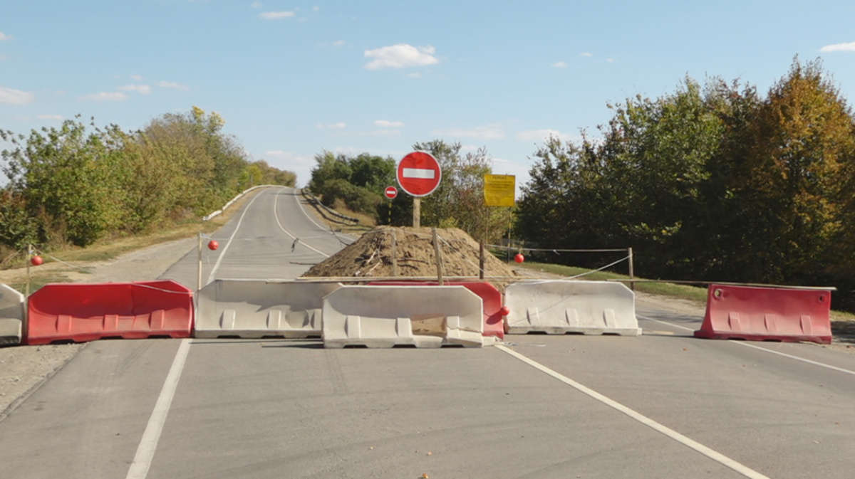 Мост разлуки. Жители 5 сёл стали заложниками закрытого на ремонт  путепровода в Павловске – Новости Воронежа и Воронежской области – Вести  Воронеж