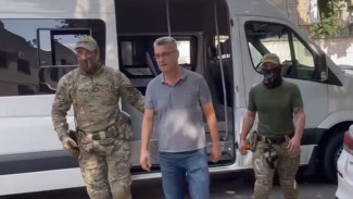 Появилось видео задержания гендиректора воронежских ЛОС