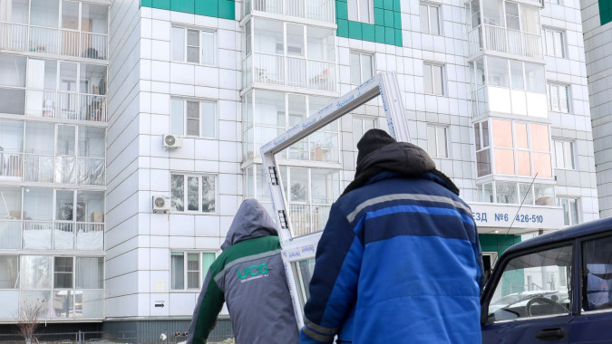 В Воронеже после атаки ВСУ начали восстанавливать остекление