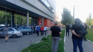 В Воронеже из-за задымления эвакуировали посетителей ТЦ «Армада»