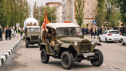 Техника времён Великой Отечественной войны проехала по улицам Нововоронежа 9 мая