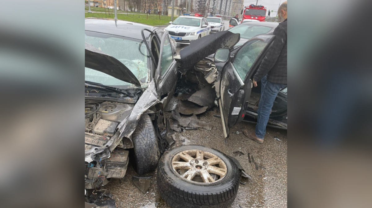 Жёсткое ДТП с тремя иномарками произошло в воронежском Шилово | 14.04.2023  | Воронеж - БезФормата