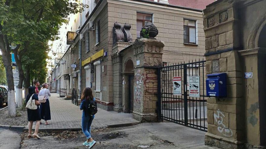 Активисты «Том Сойер Фест» захотели восстановить парадные ворота дома в центре Воронежа