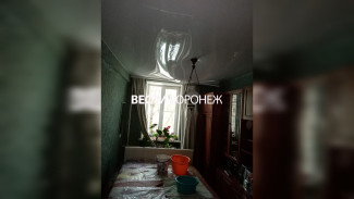 В Воронеже жильцы 4-этажки пожаловались на затопленные после оттепели квартиры