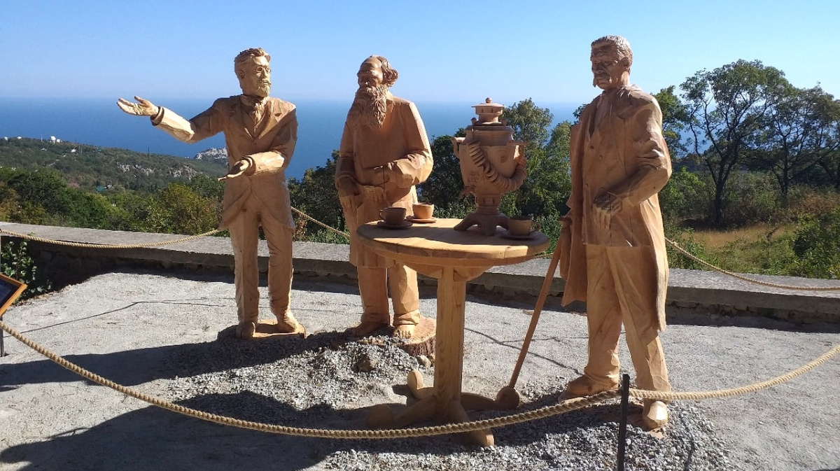 Обаяние крымского парка фигур: уникальность каждой скульптуры