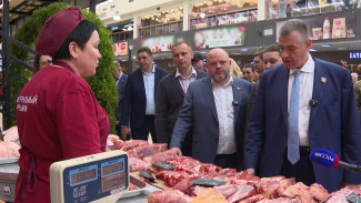 Председатель ЛДПР посетил воронежский Центральный рынок