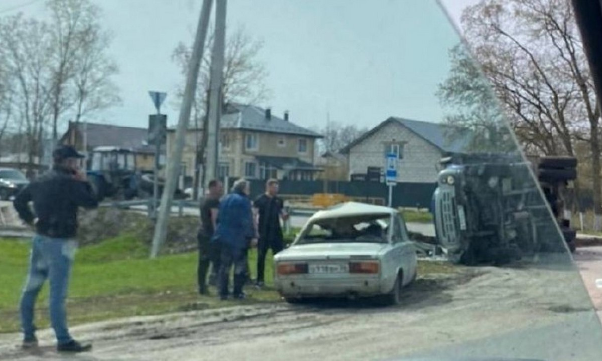 Под Воронежем водитель «шестёрки» попал в больницу после ДТП с грузовиком –  Новости Воронежа и Воронежской области – Вести Воронеж