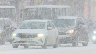 Воронеж встал в 10-балльных пробках из-за метели в Воронеже