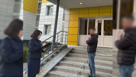 В Воронеже мужчину задержали за издевательства над 9-летней дочерью подруги