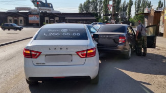 В Воронеже на Левом берегу произошло массовое ДТП с такси