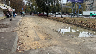 В Воронеже отремонтируют пугающий пешеходов тротуар на Московском проспекте