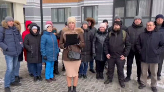 Воронежцы из «Лазурного» попросили прокуроров и полицейских спасти их от серых майнеров