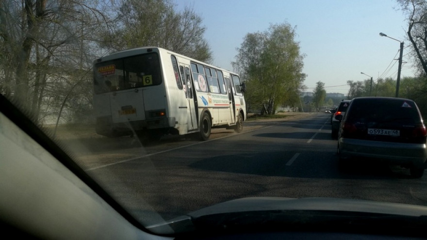 В Воронеже оштрафовали двух водителей маршруток, объехавших пробку по встречной полосе