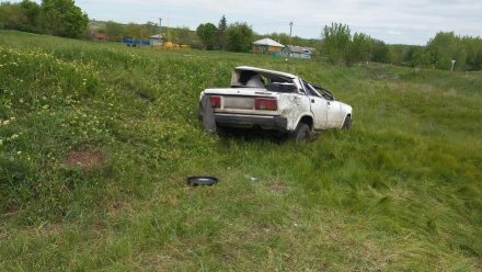 В Воронежской области перевернулась «пятёрка»: двое пострадавших