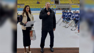 Легендарный хоккеист Владислав Третьяк встретился с тренерами в воронежском «Юбилейном»