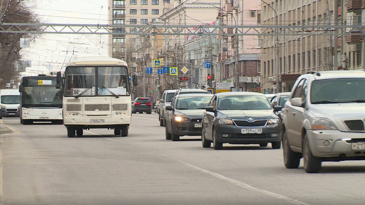 как ездить по выделенной полосе без штрафов