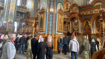 Благодатный огонь из Иерусалима раздали в Благовещенском соборе Воронежа