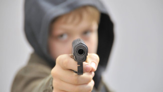 Воронежский школьник выстрелил из пневматики в 11-летнего приятеля