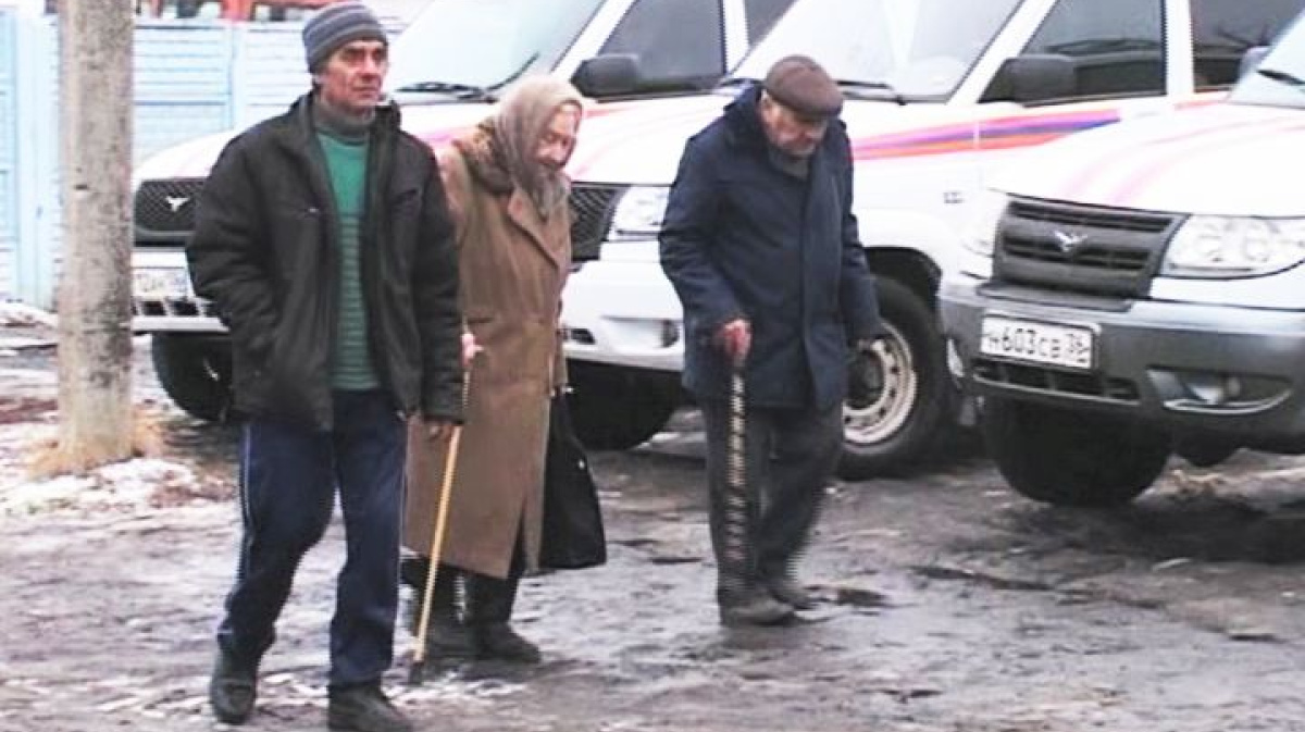 исчезновение очередей. очередь вполиклиннике. губернатор в очереди магазине. очереди в регистратуру больницы. очередь в регистратуру фото.