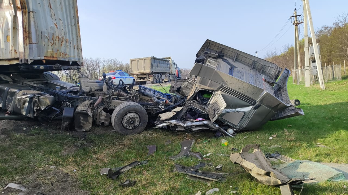 В полиции раскрыли подробности ДТП с двумя фурами на воронежском участке  М-4 «Дон» – Новости Воронежа и Воронежской области – Вести Воронеж