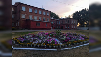 В Воронежской области сорвалось благоустройство школы за 8 млн рублей