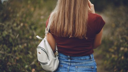 19-летнего парня будут судить за секс со школьницей в Воронежской области
