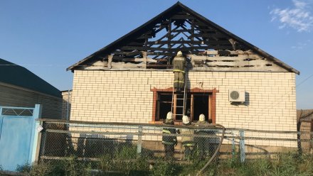 Мать с сыном погибли в горящем доме в воронежском селе