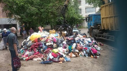 В Воронеже из квартиры пенсионерки вывезли 2 грузовика мусора