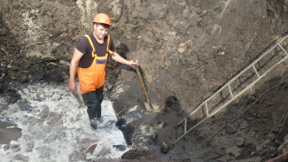 Оставшимся без воды воронежцам назвали примерные сроки устранения аварии у рынка