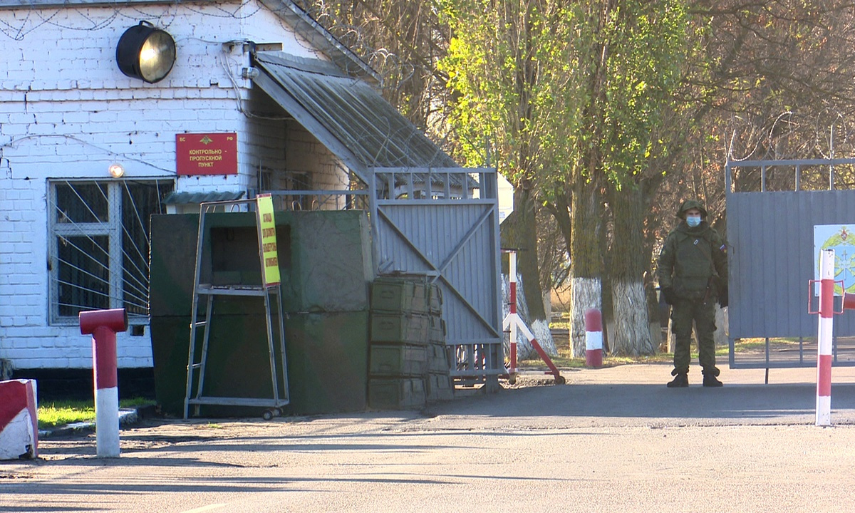 Закрыл телом сослуживцев». Появилась третья версия расстрела военных в  Воронеже – Новости Воронежа и Воронежской области – Вести Воронеж