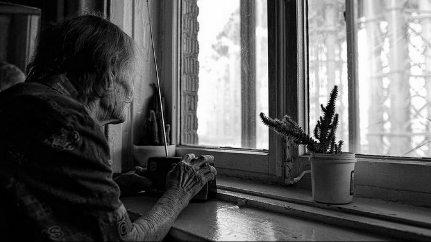 В доме-интернате Воронежской области 90-летняя старушка выпала из окна