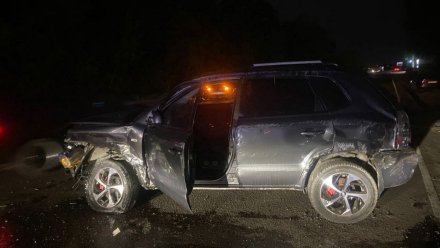 Четыре человека пострадали в столкновении легковушек в Воронеже