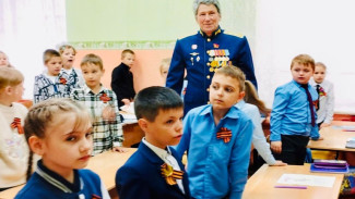 В Богучаре «Единая Россия» провела акцию «Единство поколений – единство страны»