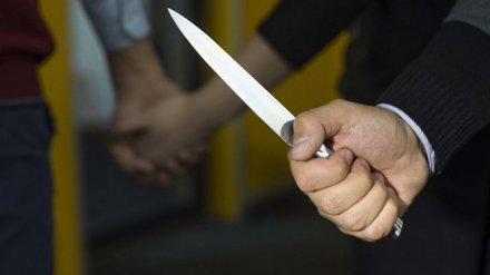 Парень в кафе Воронежа ранил ножом двух незнакомцев и ещё одного избил