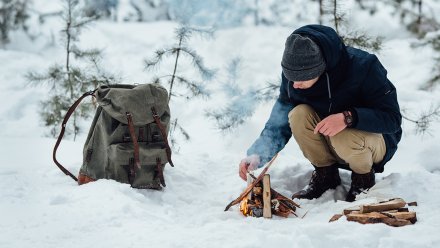 Замерзающему на воронежской трассе водителю пришлось развести костёр