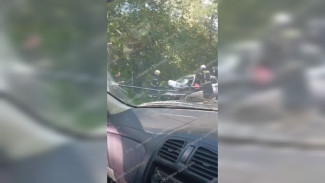 «Машина всмятку». Воронежцы сообщили о страшной аварии в Шилово