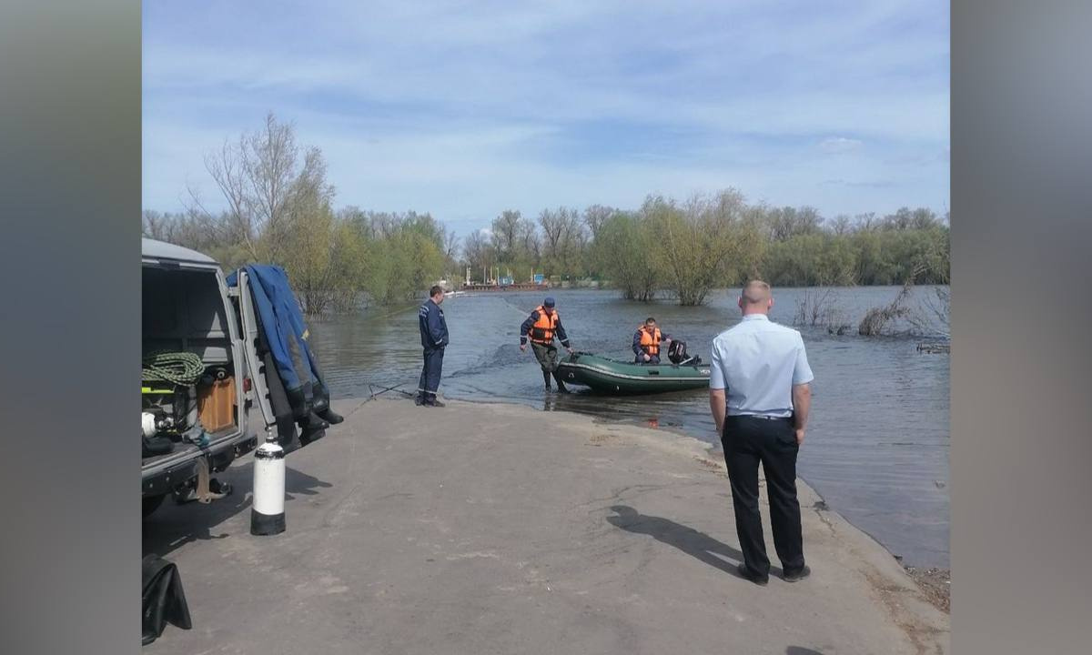 В Богучаре легковушка упала в Дон с понтонного моста – Новости Воронежа и  Воронежской области – Вести Воронеж