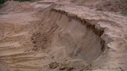 В Воронежской области после гибели школьника под завалами песка возбудили уголовное дело
