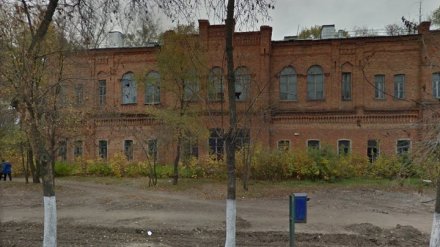 Мэрия Воронежа выставила на торги здание из комплекса «Чижовских казарм»