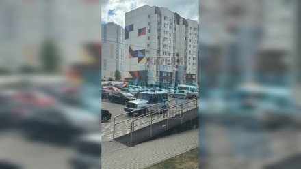 Воронежцы пожаловались на трупный запах из квартиры многоэтажки