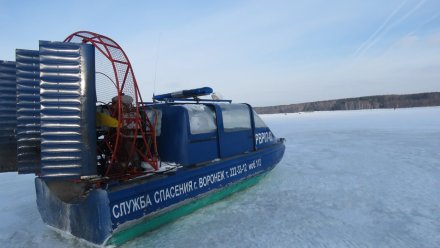 В Воронеже спасли лежавшего на льду водохранилища раздетого мужчину