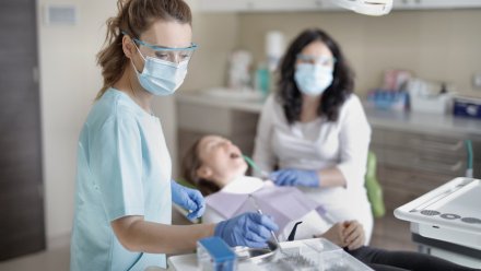 В воронежской поликлинике за новогодние праздники вырвали 514 зубов 