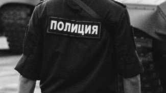В Воронеже полиция начала проверку после избиения девушки скейтбордом по лицу