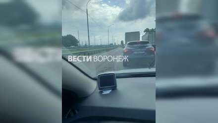 Автомобилисты застряли в мёртвой пробке на подъезде к Воронежу