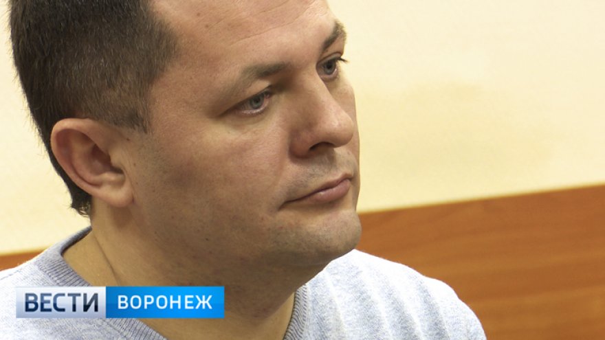 Экс-глава воронежской почты избежал реального срока за растрату и злоупотребления