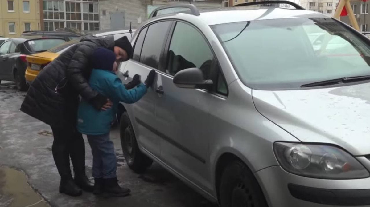 Популярный автоблогер подарил иномарку матери-одиночке из Воронежа –  Новости Воронежа и Воронежской области – Вести Воронеж