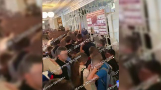 Воронежцы сообщили о давке в школе №92