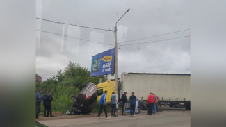Воронежского полицейского оставили под арестом после ДТП с погибшей женщиной