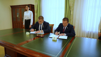 В  Воронежской областной Думе подписали соглашение о межпарламентском сотрудничестве
