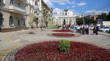 ВГУ сэкономит на арт-объектах для сквера Учёных, заказав их у воронежского плотника